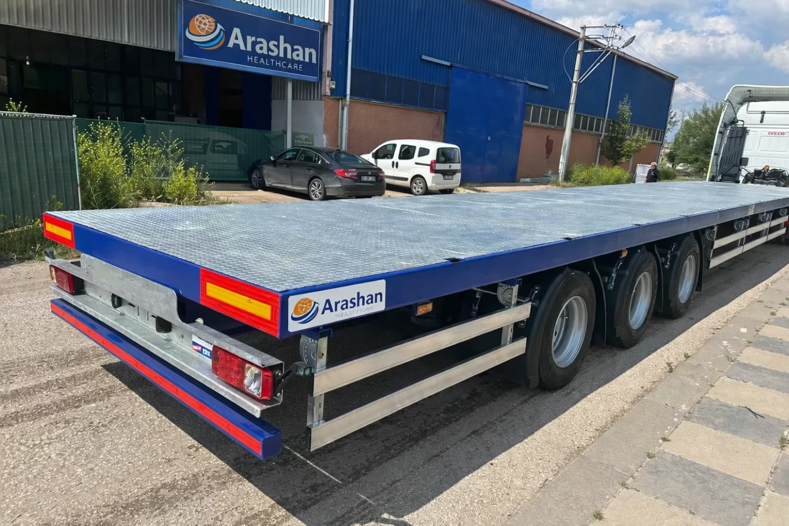 Flatbed — image 2 of 6